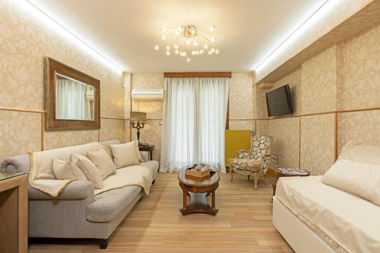 Vouliagmeni'S Elegance By Acropolis Suites Atenas Exterior foto